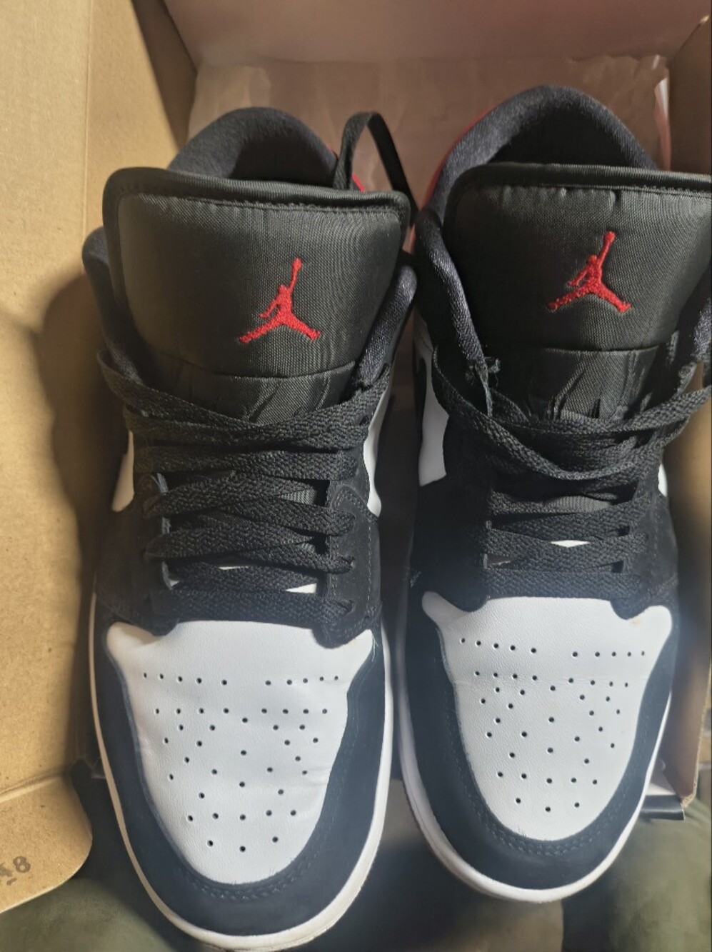 Jordan 1 Low SE - Picture 7 of 9